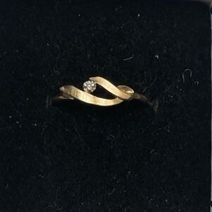 10K Diamond Solid Yellow Gold Ring size 6